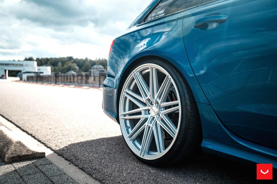 Детали экстерьера Audi RS6 Avant on Vossen Wheels (CV10) 2019 года  (фото 41 из 48)